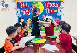 Sắc màu trung thu trên những chiếc mặt nạ tuổi thơ.