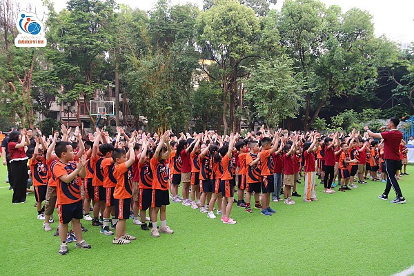 Lomo Sport Day bùng cháy – Khối 2 tỏa sáng.