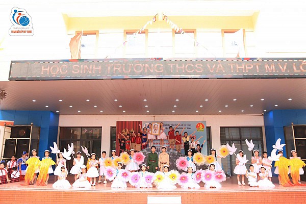 Sinh hoạt dưới cờ chủ điểm: Tháng Năm nhớ Bác – Tự hào trang sử Đội.