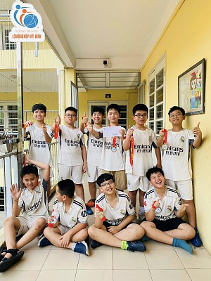Rực lửa sân đấu – Bản lĩnh học sinh trường tiểu học Lômônôxốp Mỹ Đình.