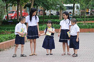 Hoạt động ngoại khóa bổ ích và thú vị của CLB hè HS 6 tuổi