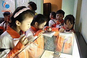 Hoạt động học tập trải nghiệm của  khối 3 tại Hoàng thành Thăng Long
