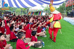 Dịch chuyển không gian lớp học cùng khối 2 và khối 3.