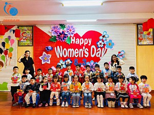 Tự tin thể hiện cá tính bản thân cùng Câu lạc bộ Lomokids 2025.