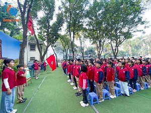 Sinh hoạt dưới cờ đầu tuần chủ điểm : Mỗi tuần một câu chuyện đẹp – một cuốn sách hay.