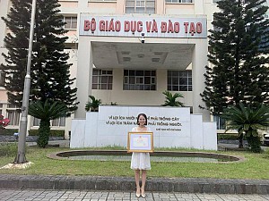 CHÚC MỪNG GIÁO VIÊN ĐẠT THÀNH TÍCH CAO, VINH DỰ NHẬN BẰNG KHEN CỦA BỘ GIÁO DỤC VÀ ĐÀO TẠO