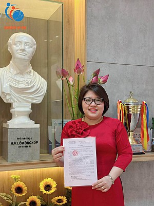 Chúc mừng tân hiệu trưởng Trường Tiểu học Lômônôxốp Mỹ Đình.