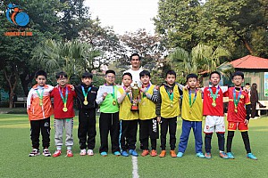 Chung kết giải bóng đá nam khối 4 năm học 2023 - 2024